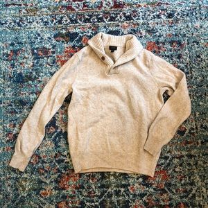 Men’s cream colored lambswool J Crew sweater